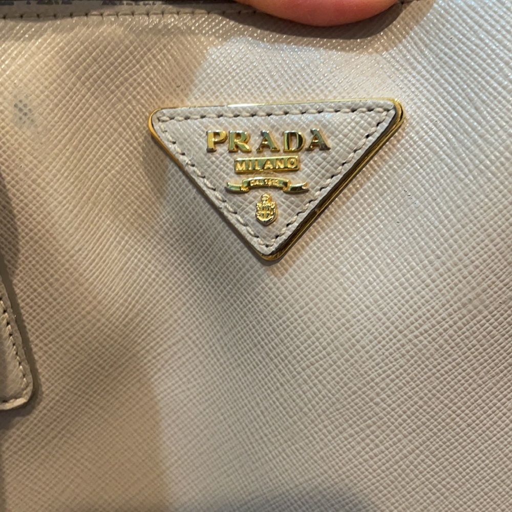 Prada Saffiano Lux tote - Picture 2 of 16